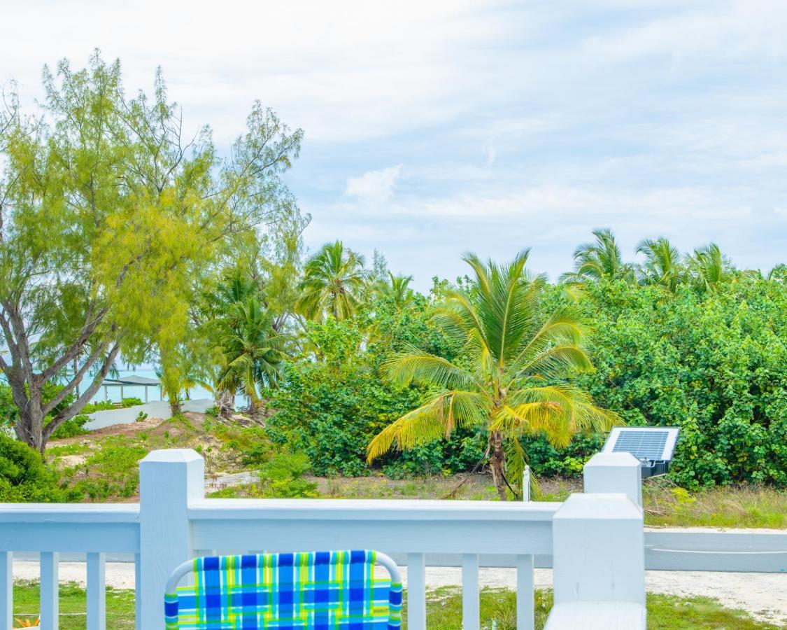 Sheer Bliss Beachview Apt #1 Джорджтаун Екстериор снимка